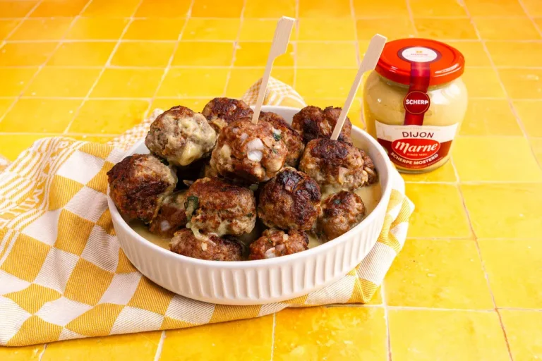 Gehaktballetjes met Dijon mosterd en mosterdjus