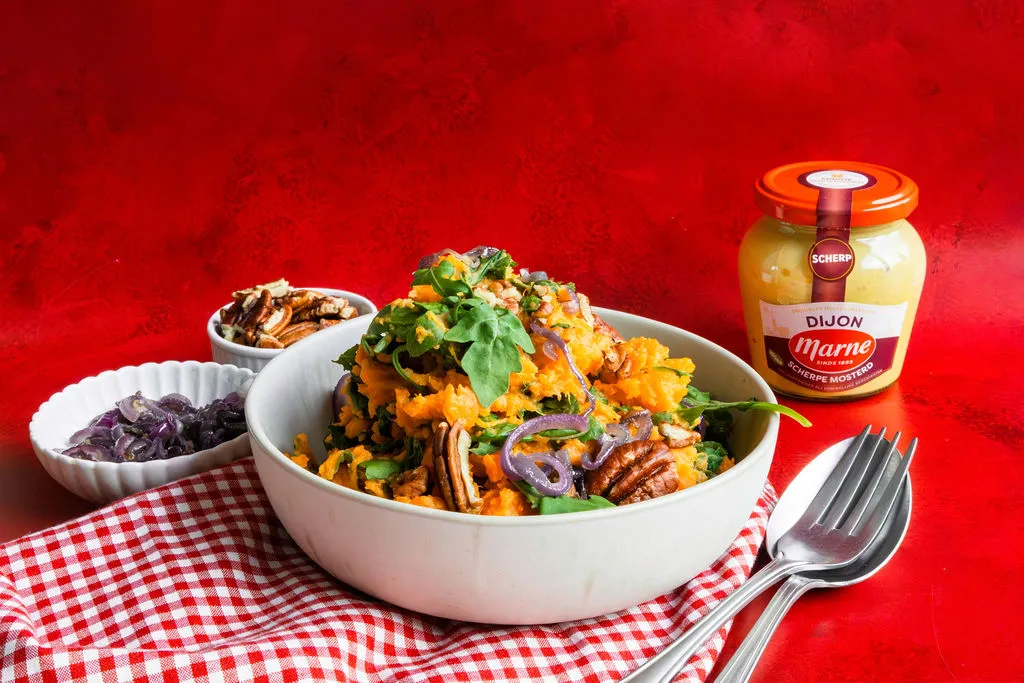 Zoete aardappel stamppot met rucola en Dijon mosterd